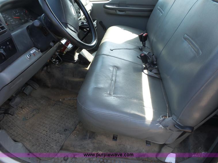 image for item L2870 2003 Ford F550 bucket truck