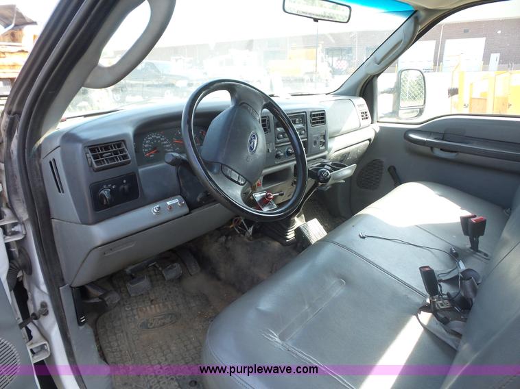 image for item L2870 2003 Ford F550 bucket truck