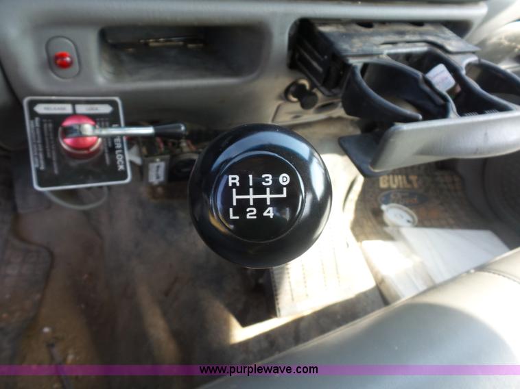 image for item L2870 2003 Ford F550 bucket truck