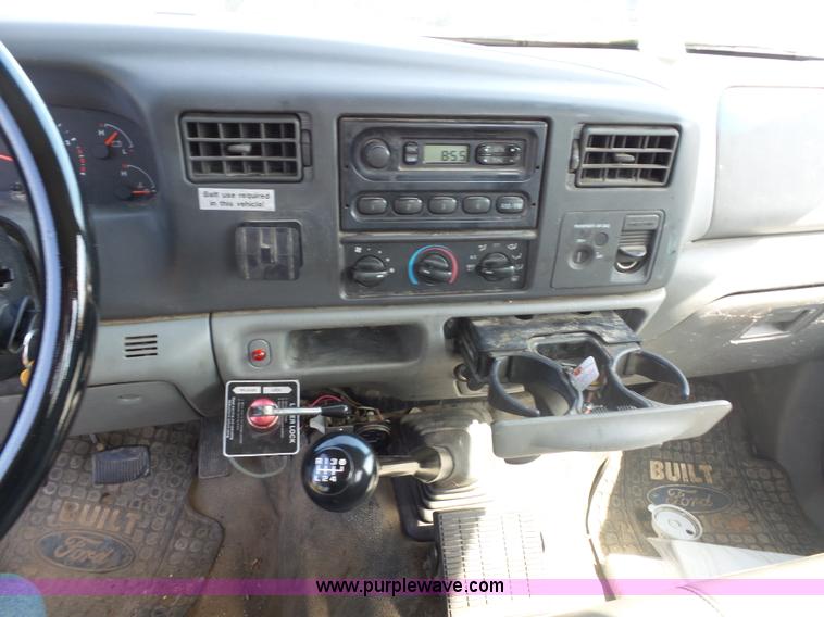 image for item L2870 2003 Ford F550 bucket truck