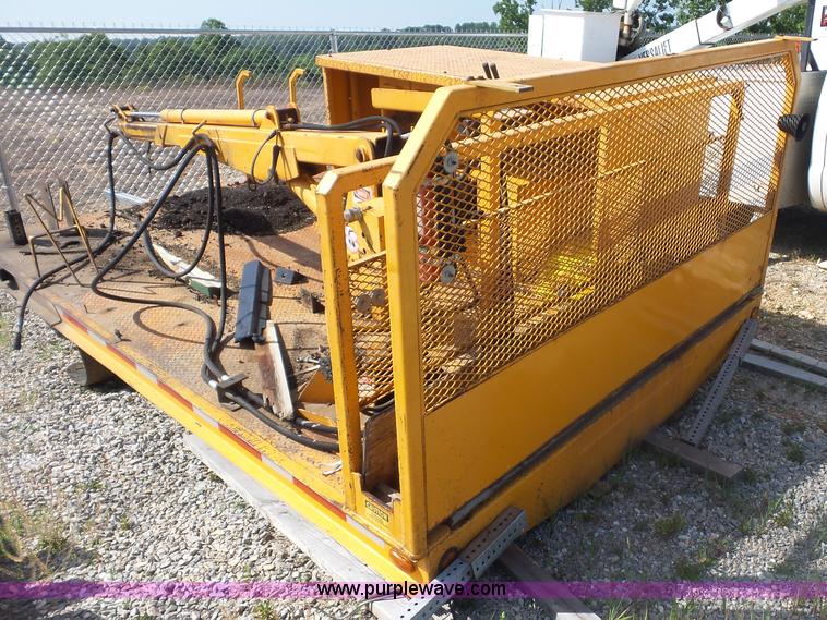 image for item L2871 Flatbed