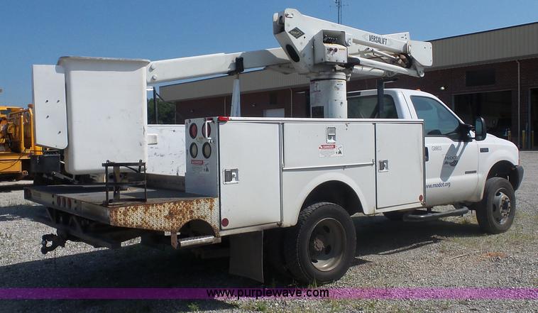 image for item L2872 2002 Ford F550 bucket truck