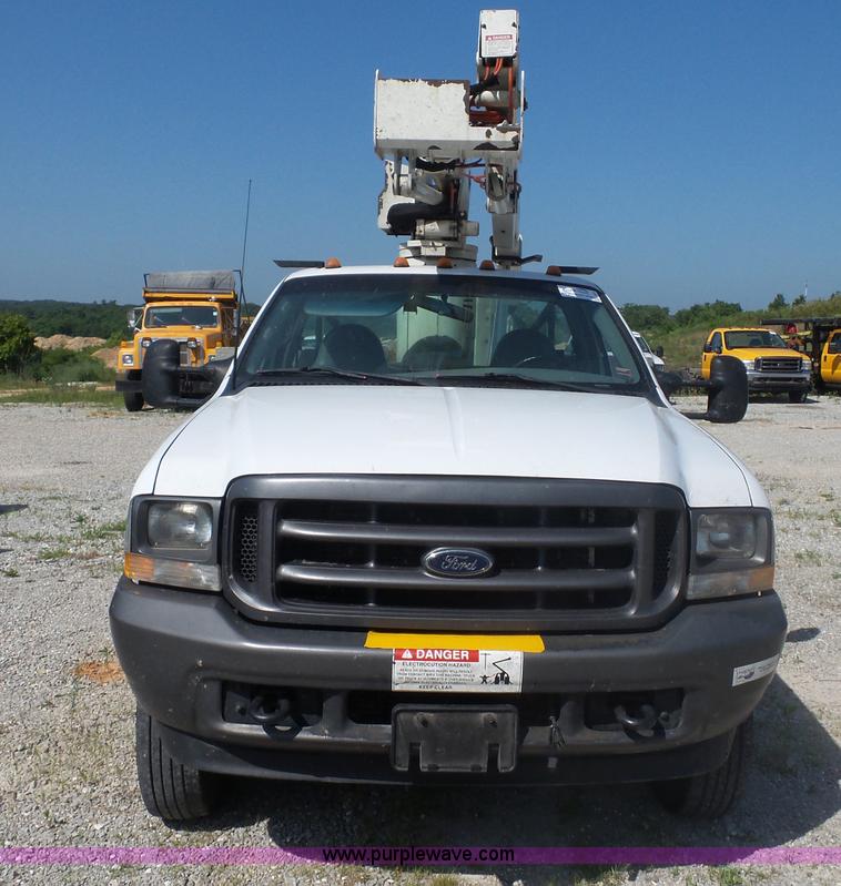 image for item L2872 2002 Ford F550 bucket truck
