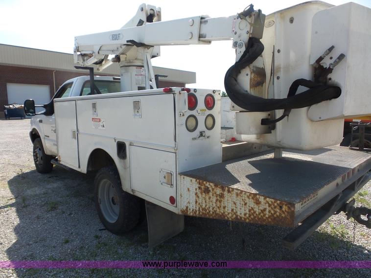 image for item L2872 2002 Ford F550 bucket truck