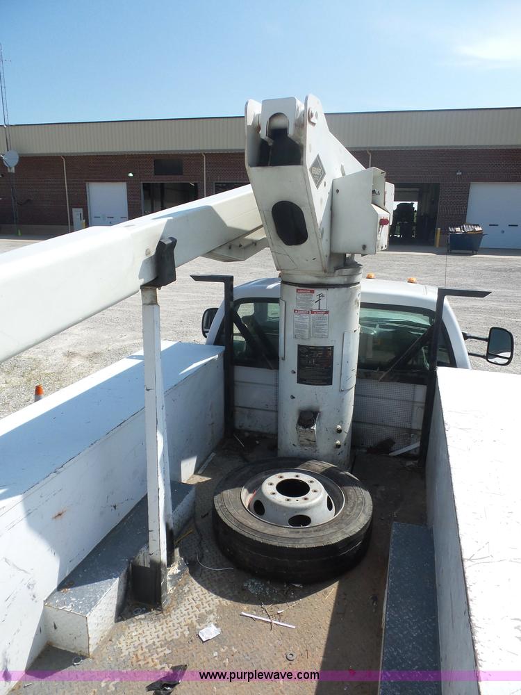 image for item L2872 2002 Ford F550 bucket truck