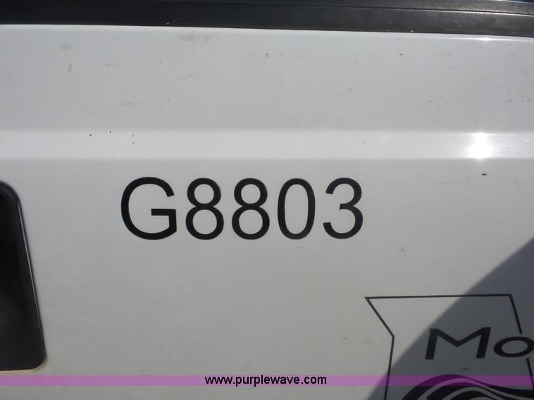 image for item L2872 2002 Ford F550 bucket truck