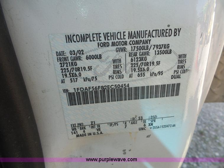 image for item L2872 2002 Ford F550 bucket truck