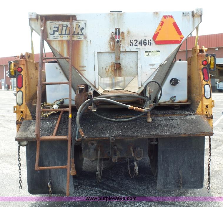 image for item L2893 2001 International 4900 dump truck