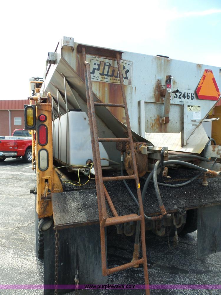 image for item L2893 2001 International 4900 dump truck