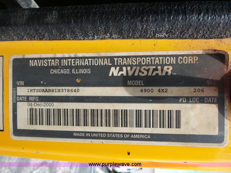 image for item L2893 2001 International 4900 dump truck