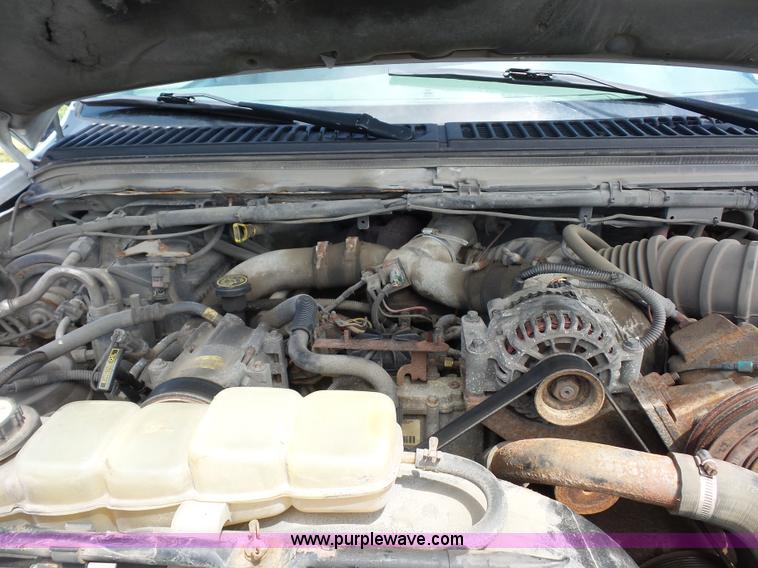 image for item L2894 2002 Ford F550 Super Duty flatbed truck