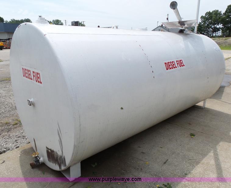 image for item L4828 Fuel tank