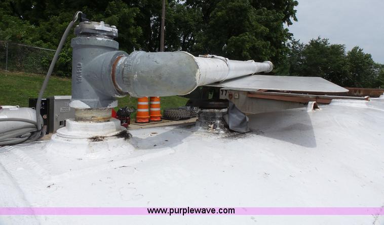 image for item L4828 Fuel tank