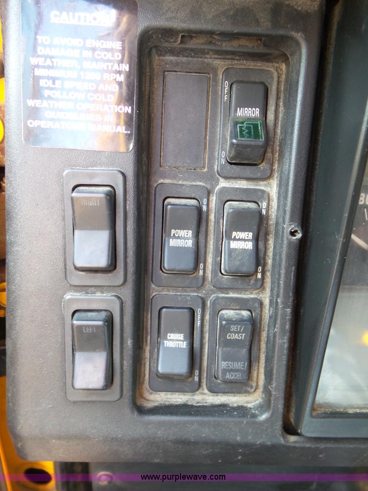 image for item L6796 2002 International F2554 dump truck