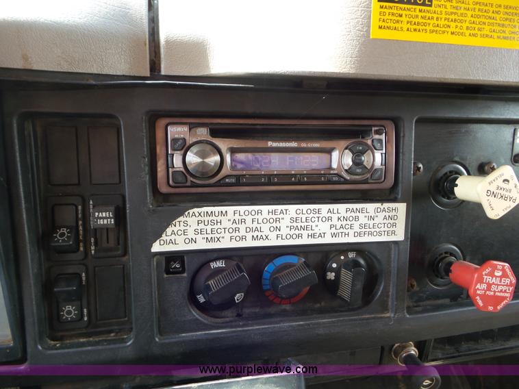 image for item L6796 2002 International F2554 dump truck