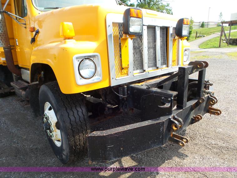 image for item L6796 2002 International F2554 dump truck