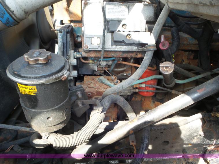 image for item L6796 2002 International F2554 dump truck