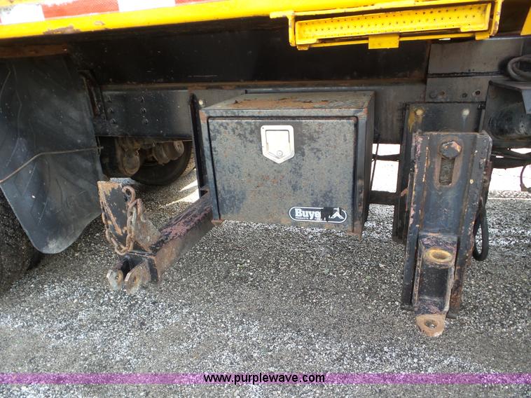image for item L6796 2002 International F2554 dump truck