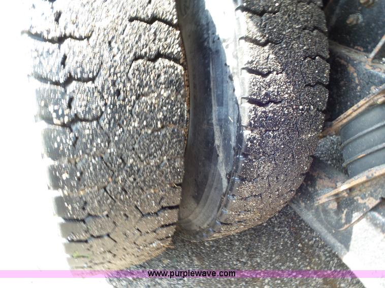 image for item L6796 2002 International F2554 dump truck