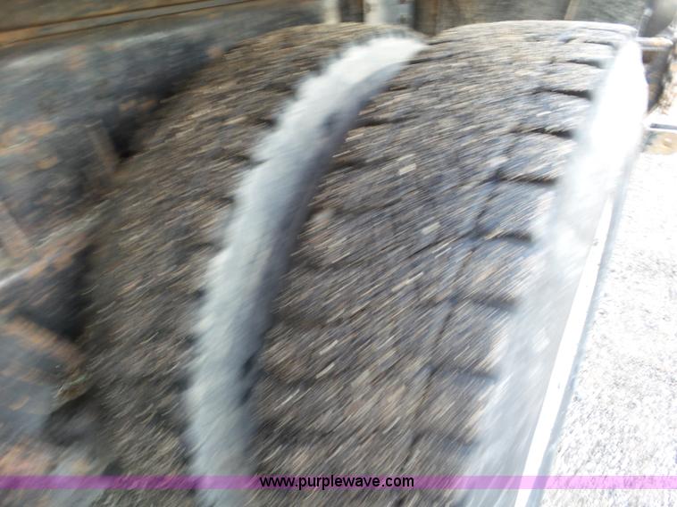 image for item L6796 2002 International F2554 dump truck