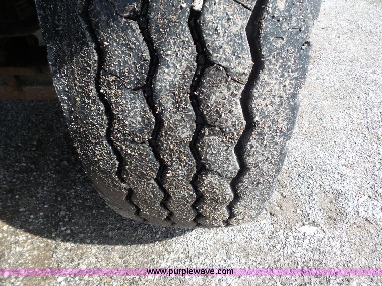 image for item L6796 2002 International F2554 dump truck