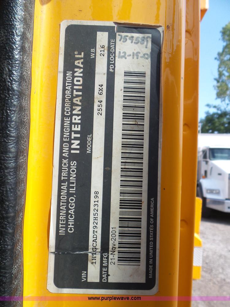 image for item L6796 2002 International F2554 dump truck