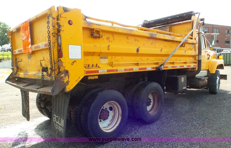 image for item L6797 2002 International F2554 dump truck