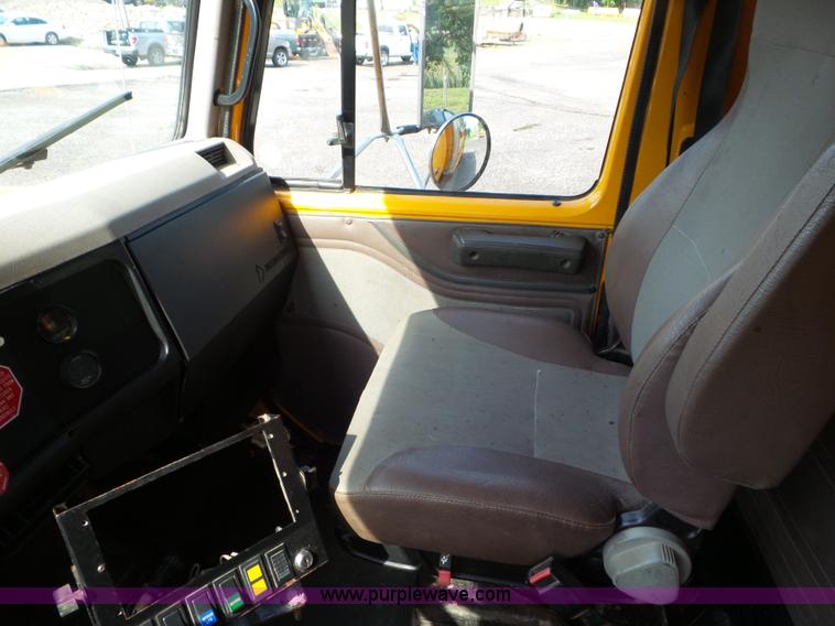 image for item L6797 2002 International F2554 dump truck