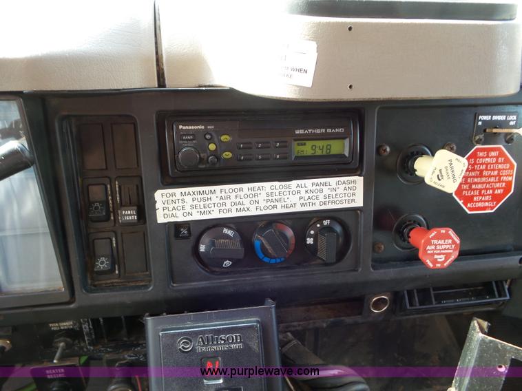 image for item L6797 2002 International F2554 dump truck