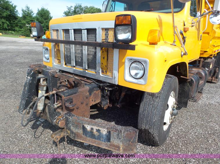 image for item L6797 2002 International F2554 dump truck