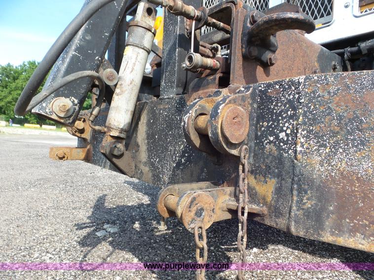 image for item L6797 2002 International F2554 dump truck