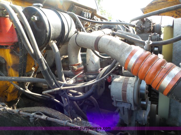 image for item L6797 2002 International F2554 dump truck