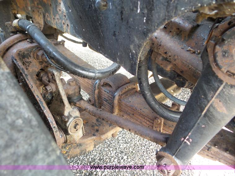 image for item L6797 2002 International F2554 dump truck