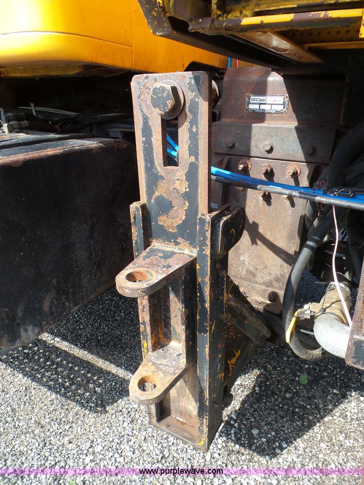 image for item L6797 2002 International F2554 dump truck