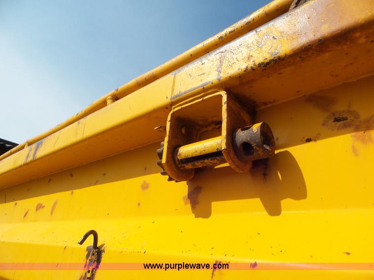 image for item L6797 2002 International F2554 dump truck