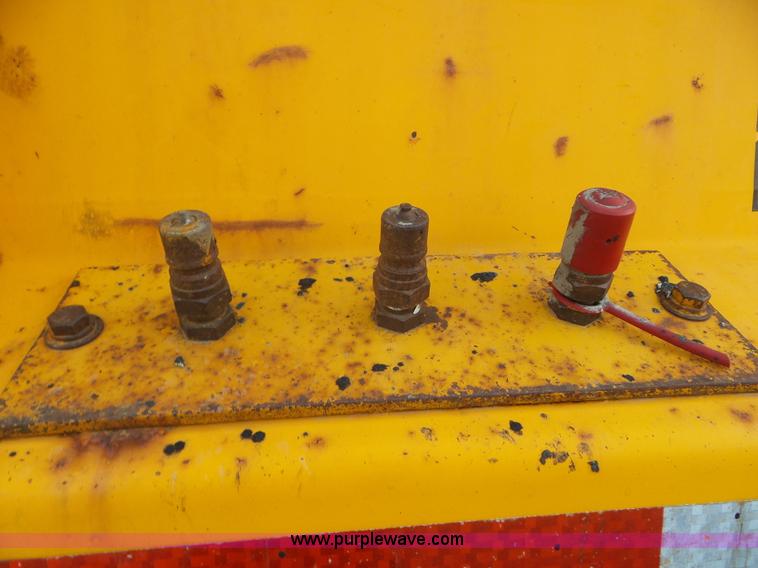 image for item L6797 2002 International F2554 dump truck