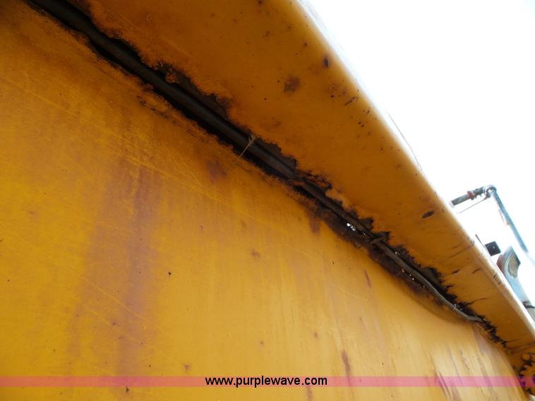 image for item L6797 2002 International F2554 dump truck