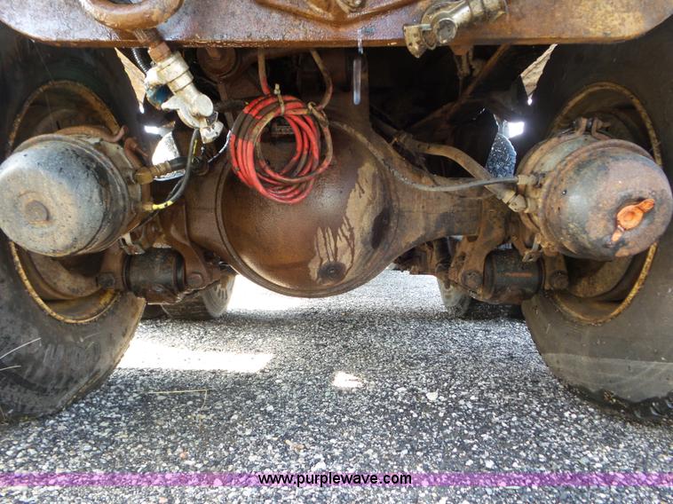 image for item L6797 2002 International F2554 dump truck