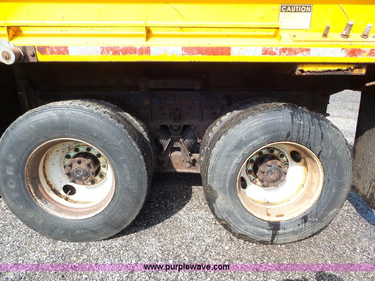 image for item L6797 2002 International F2554 dump truck