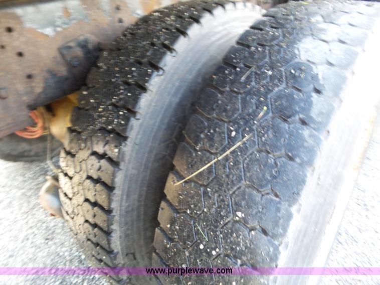 image for item L6797 2002 International F2554 dump truck