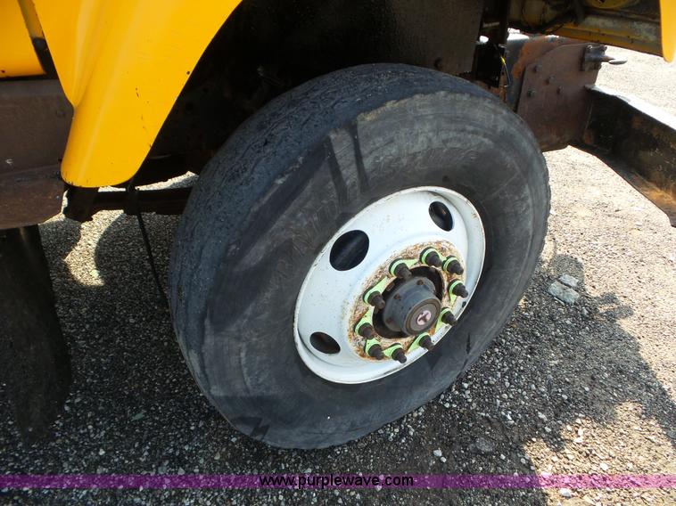 image for item L6797 2002 International F2554 dump truck