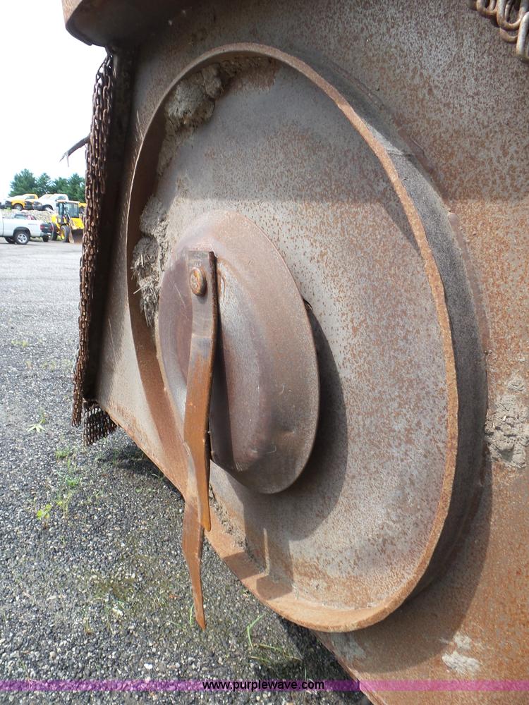 image for item L6799 Schulte XH1500 batwing rotary mower