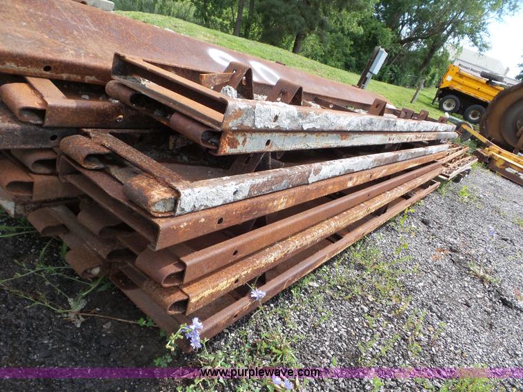 image for item L6801 Concrete forms