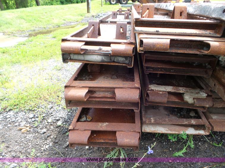 image for item L6801 Concrete forms