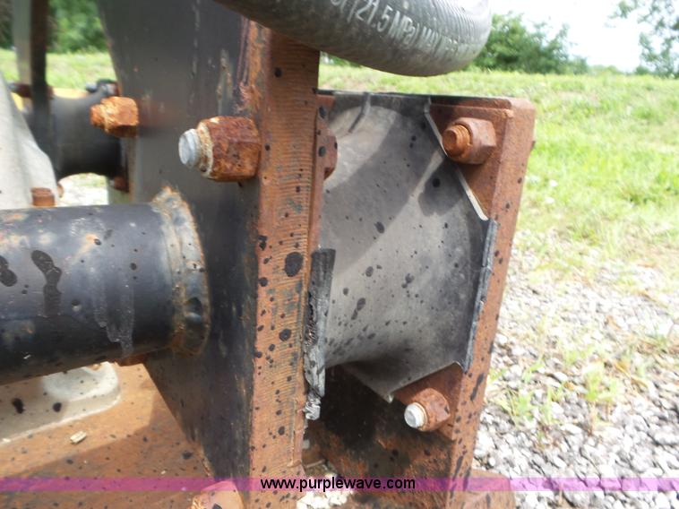 image for item L6804 2004 Coneqtec Universal DC6500 plate compactor