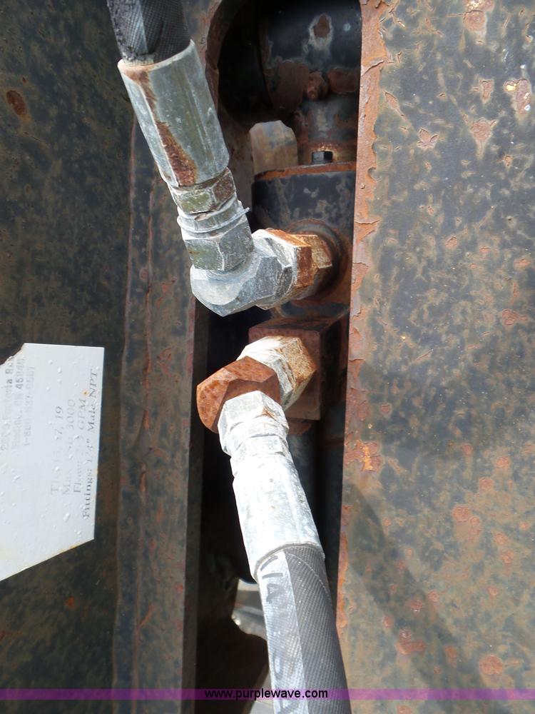 image for item L6804 2004 Coneqtec Universal DC6500 plate compactor