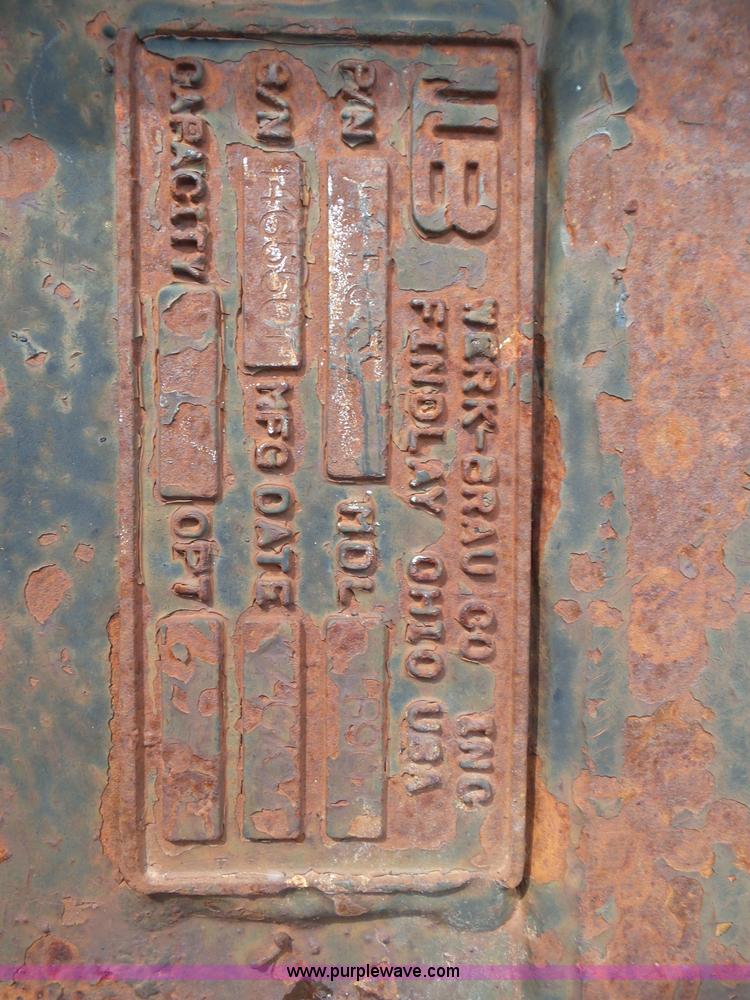 image for item L6804 2004 Coneqtec Universal DC6500 plate compactor