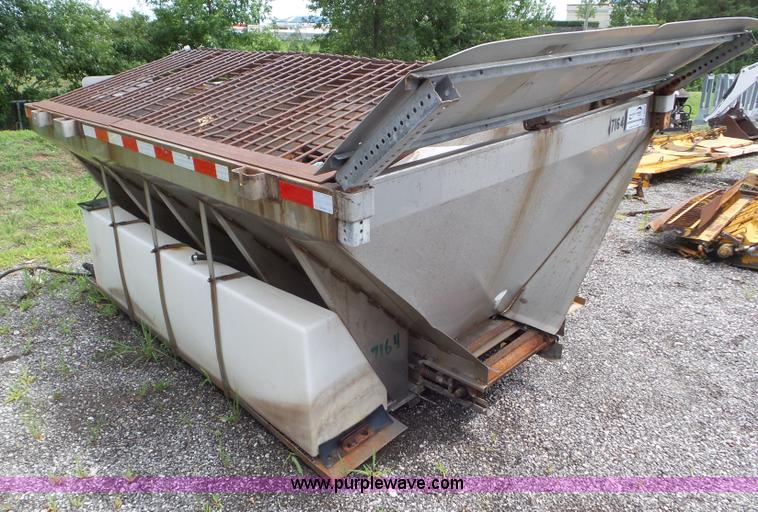 image for item L6814 Monroe stainless steel spreader