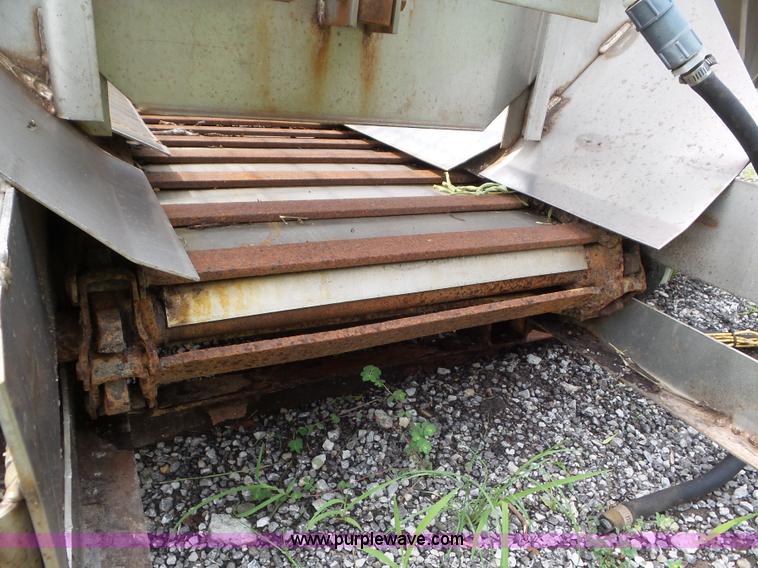 image for item L6814 Monroe stainless steel spreader