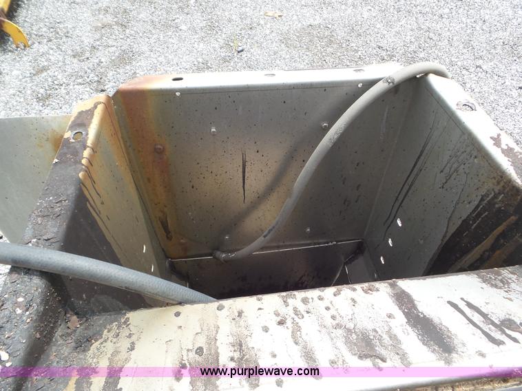 image for item L6815 Monroe stainless steel spreader